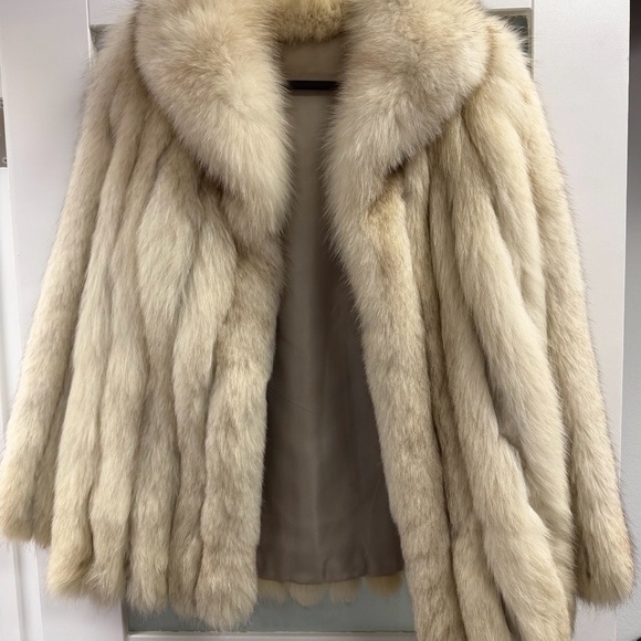 Vintage Cream Fur Coat with Plush Shawl Collar - Picture 4 of 5